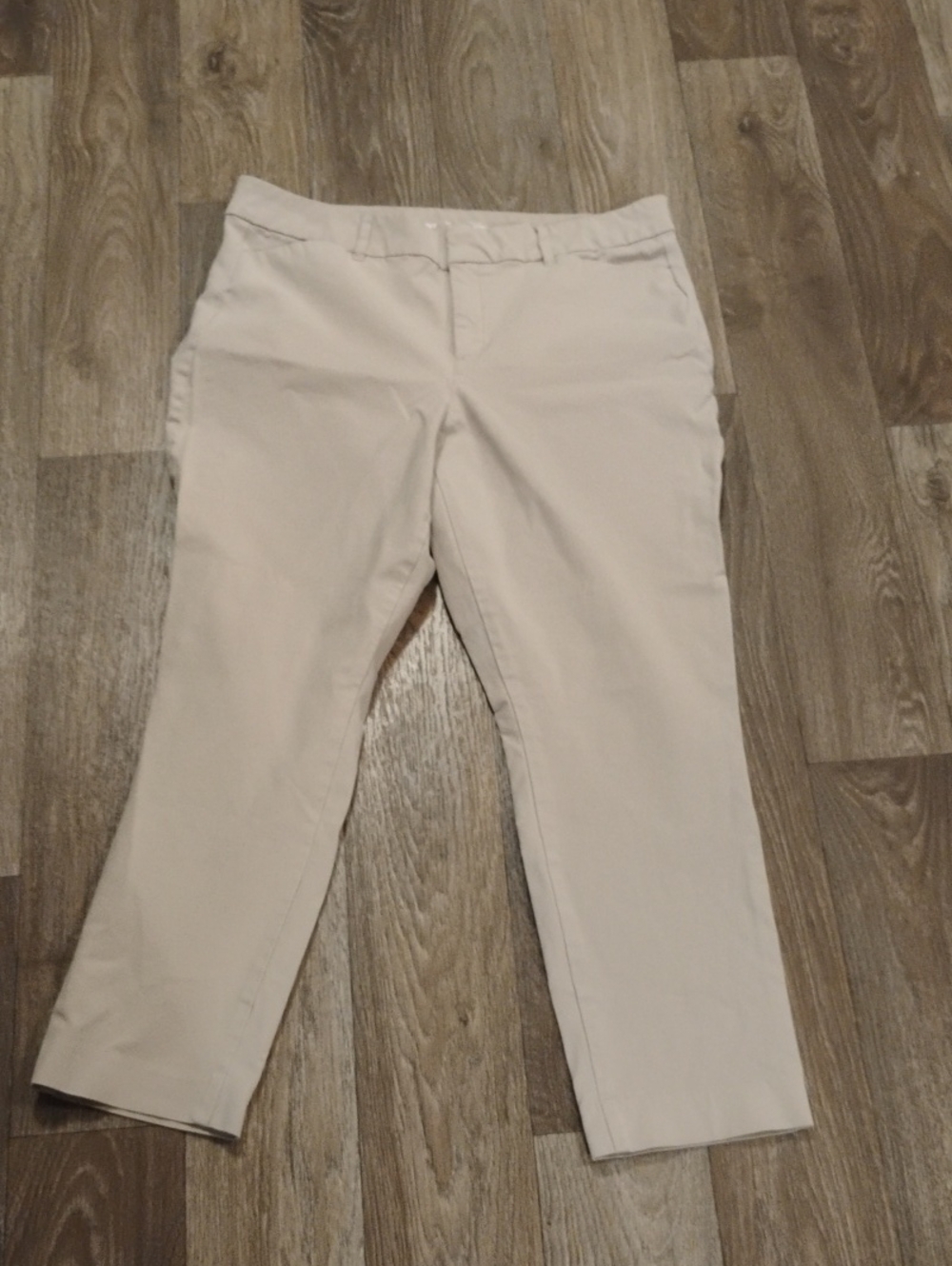 5/$20 Size 14 Old Navy Women's Pixie Skinny Pants in Light Beige